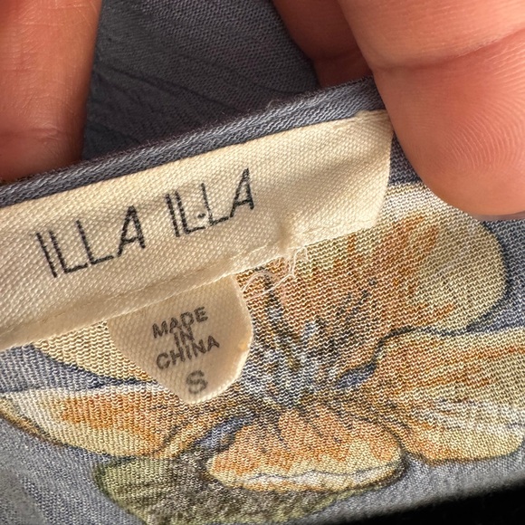 ILLA ILLA Floral Tie-Front Blouse in Gray and Yellow - Picture 5 of 6